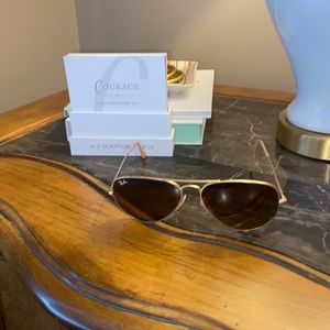 Classic Gold Ray-Ban Aviators